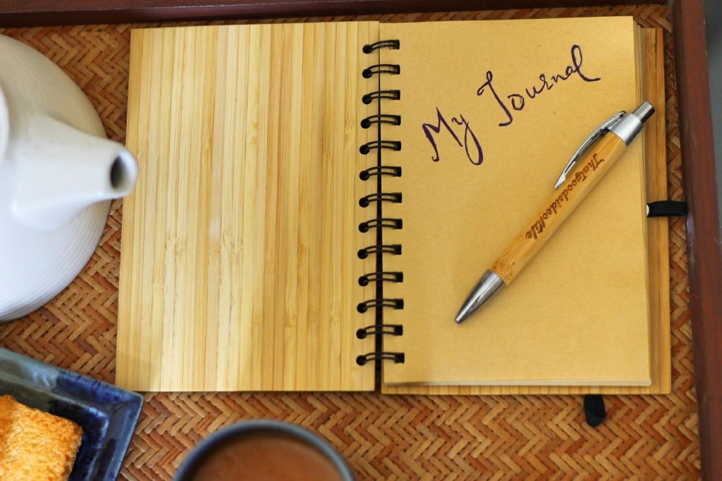 Keep a food journal to aid in weight loss